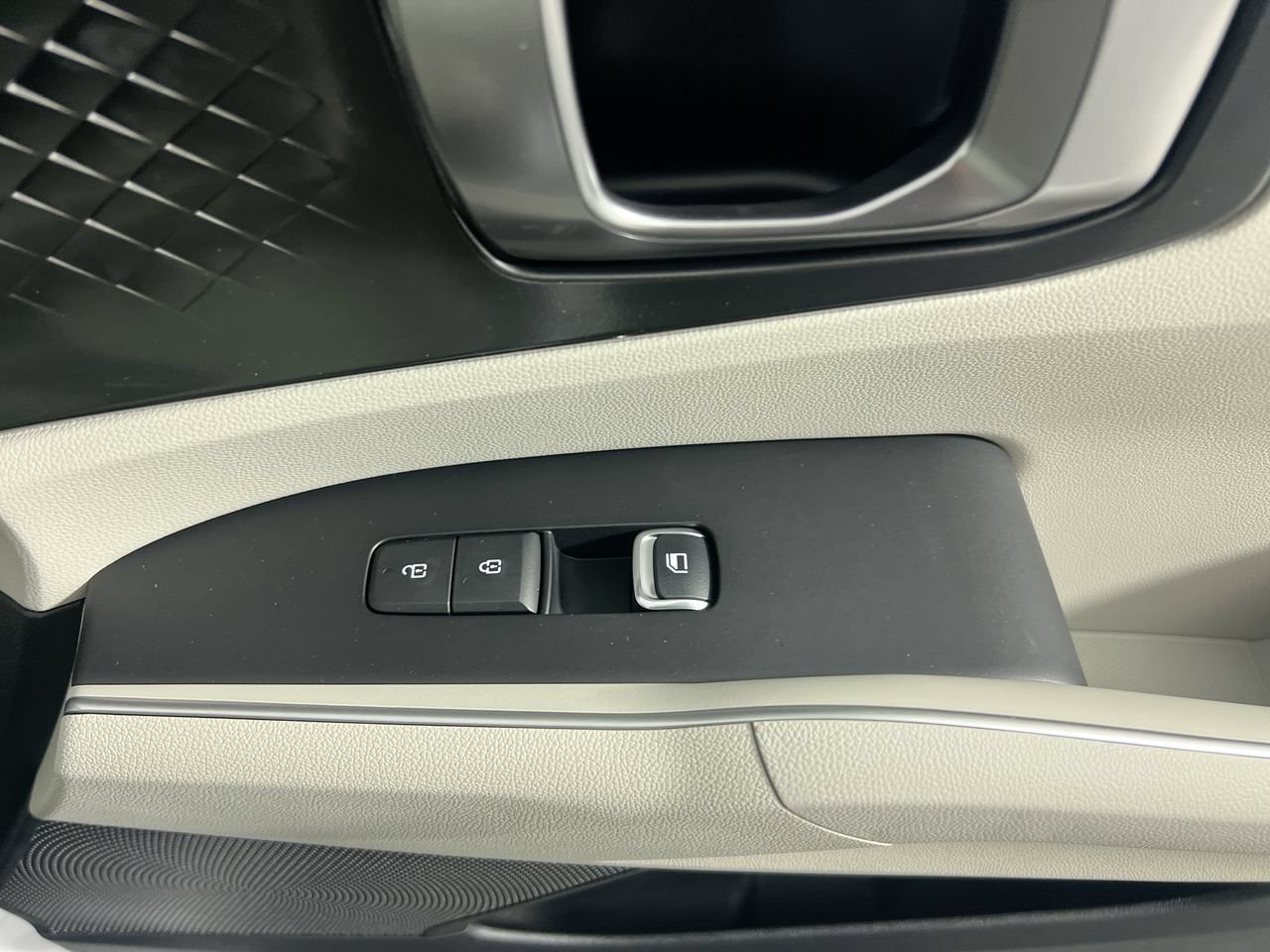 New 2026 Kia Sorento S FWD image 30