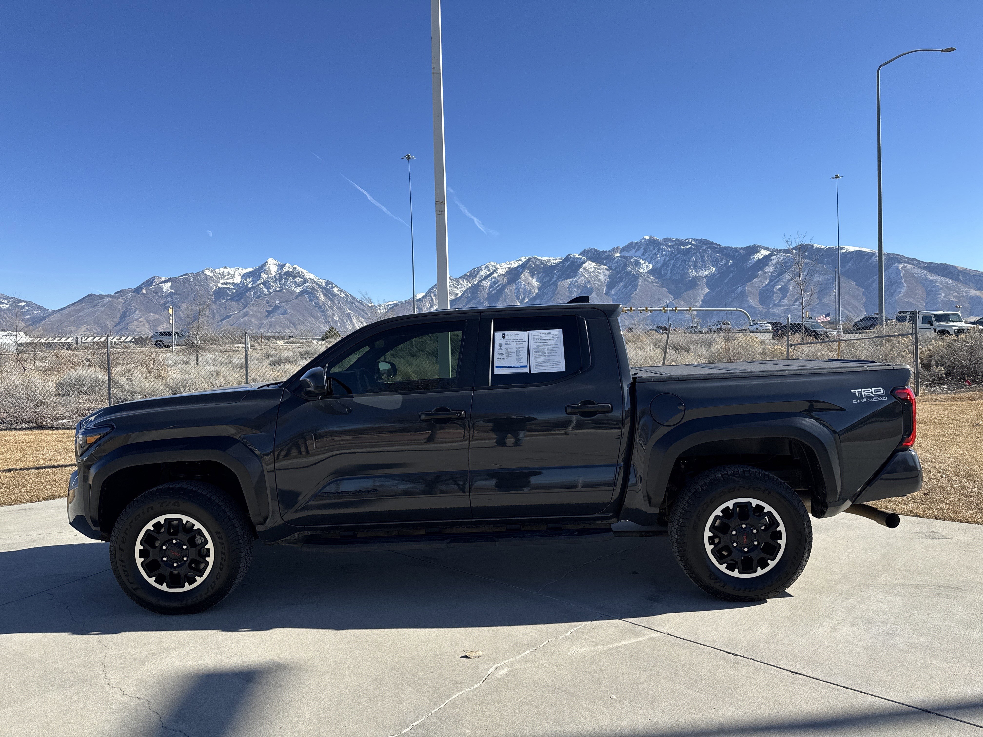 Used 2024 Toyota Tacoma TRD Off-Road image 2
