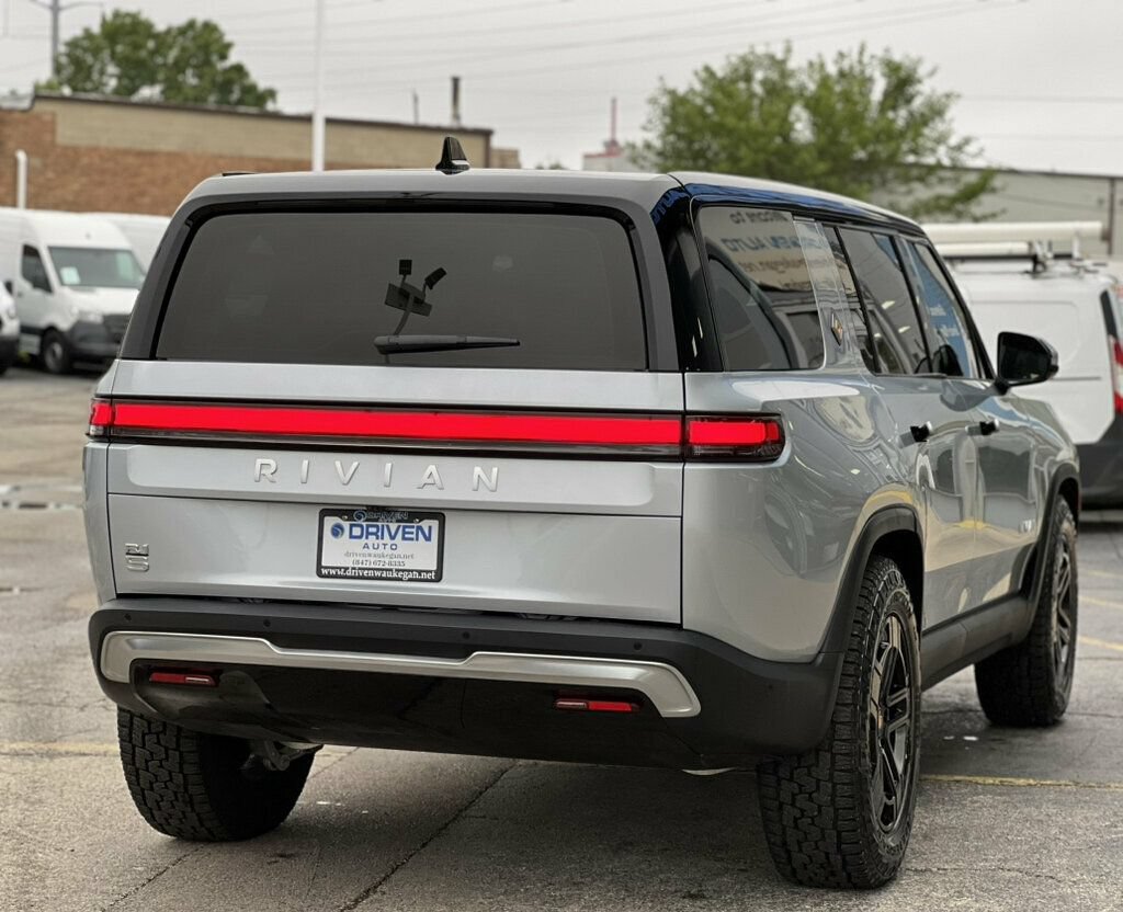 Used 2024 Rivian R1S Adventure Dual AWD/4WD image 5
