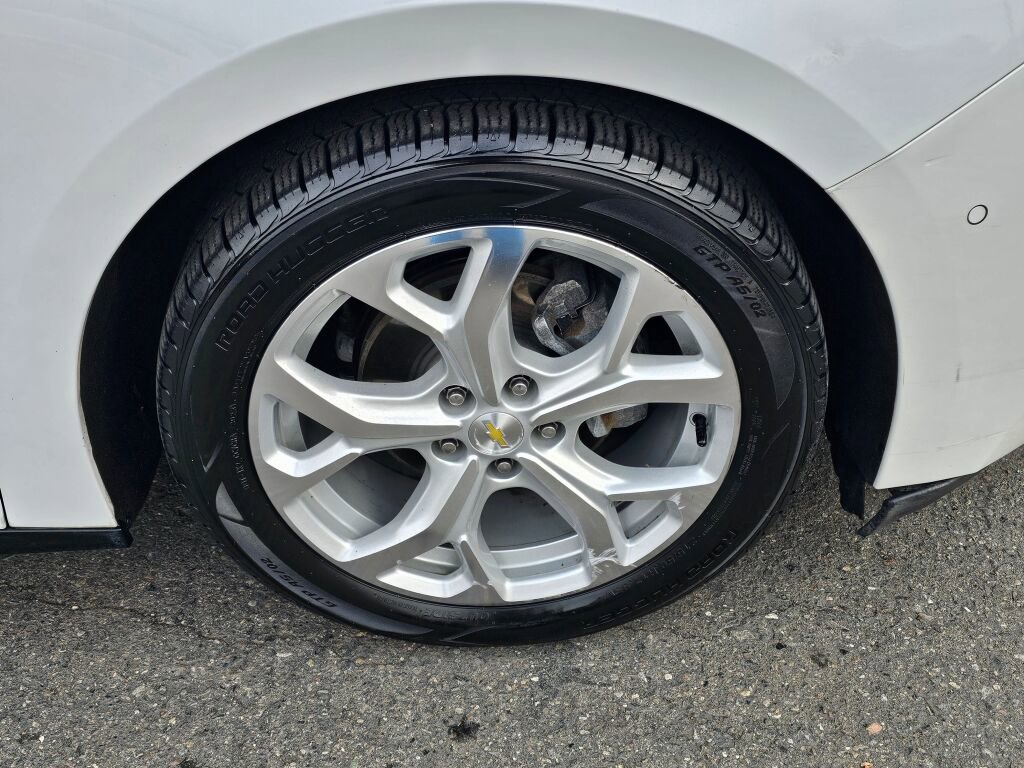 Used 2017 Chevrolet Volt Premier w/ Driver Confidence II Package image 27