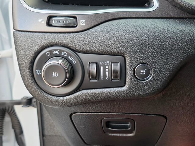 Used 2022 Jeep Cherokee Trailhawk w/ Sun, Sound & Nav Group image 41