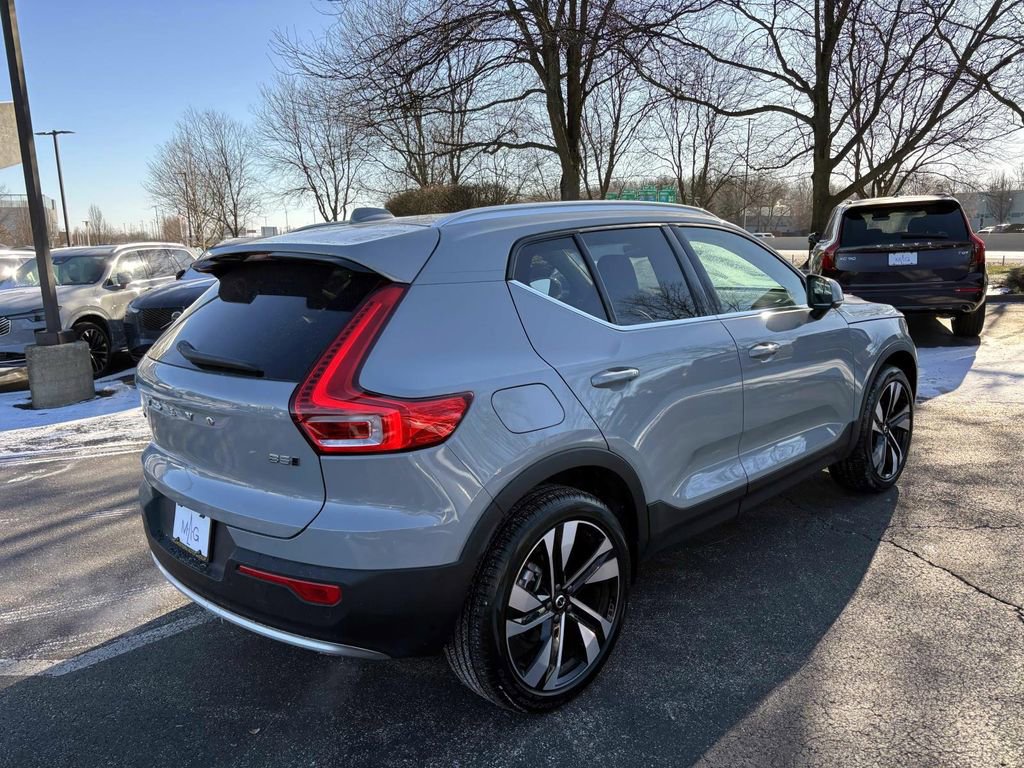 New 2025 Volvo XC40 B5 Plus w/ Protection Package Premier image 7