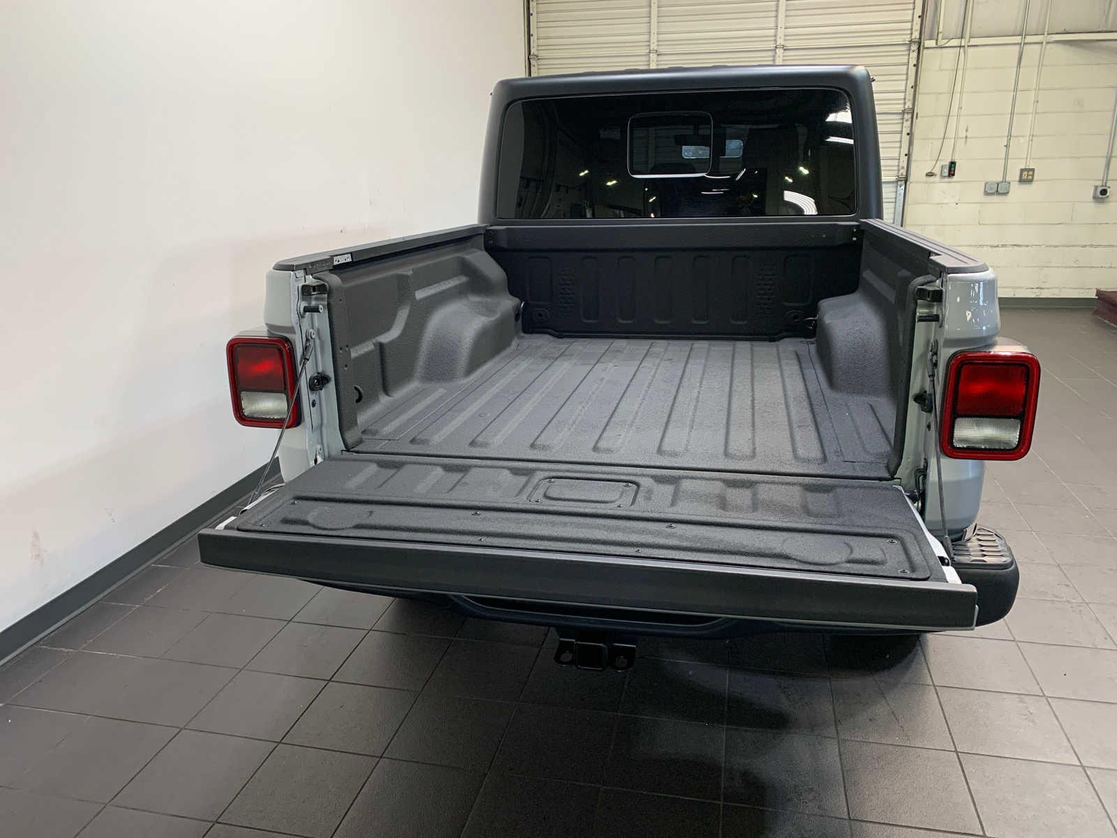 Used 2022 Jeep Gladiator Rubicon w/ Cold Weather Group image 10