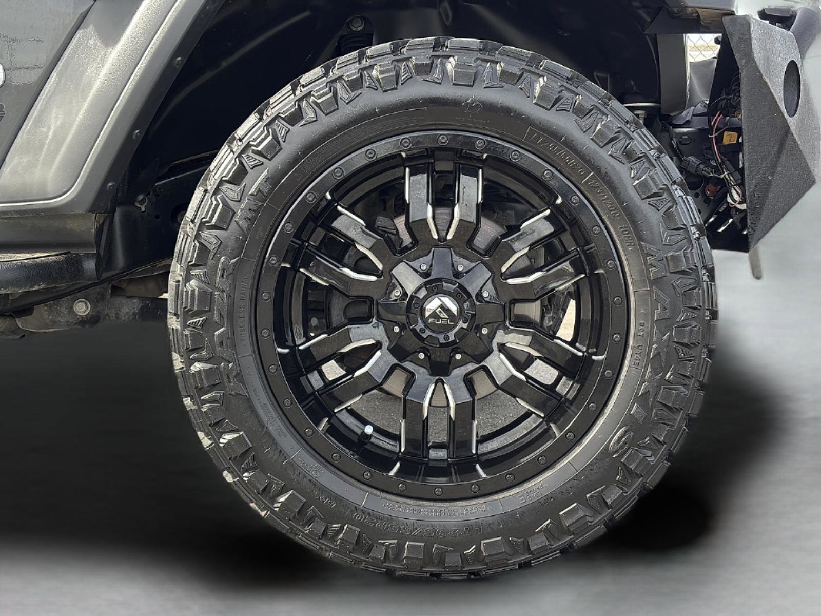 Used 2019 Jeep Wrangler Sport image 16