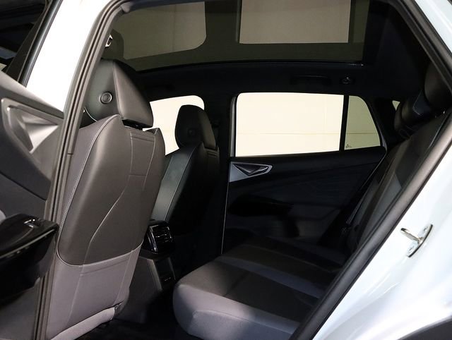 Used 2023 Volkswagen ID.4 Pro S AWD/4WD image 14