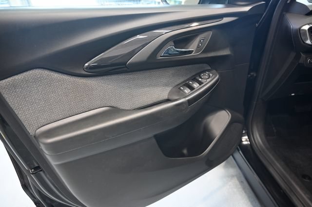 Used 2023 Chevrolet TrailBlazer LT FWD image 26