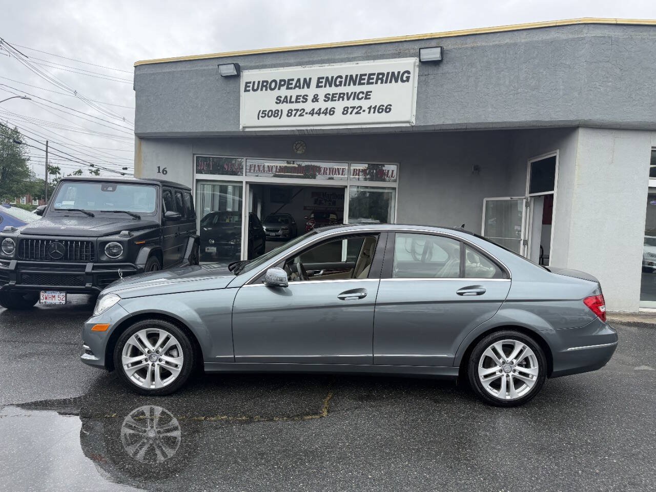 Used 2012 Mercedes-Benz C 300 4MATIC Sedan image 4