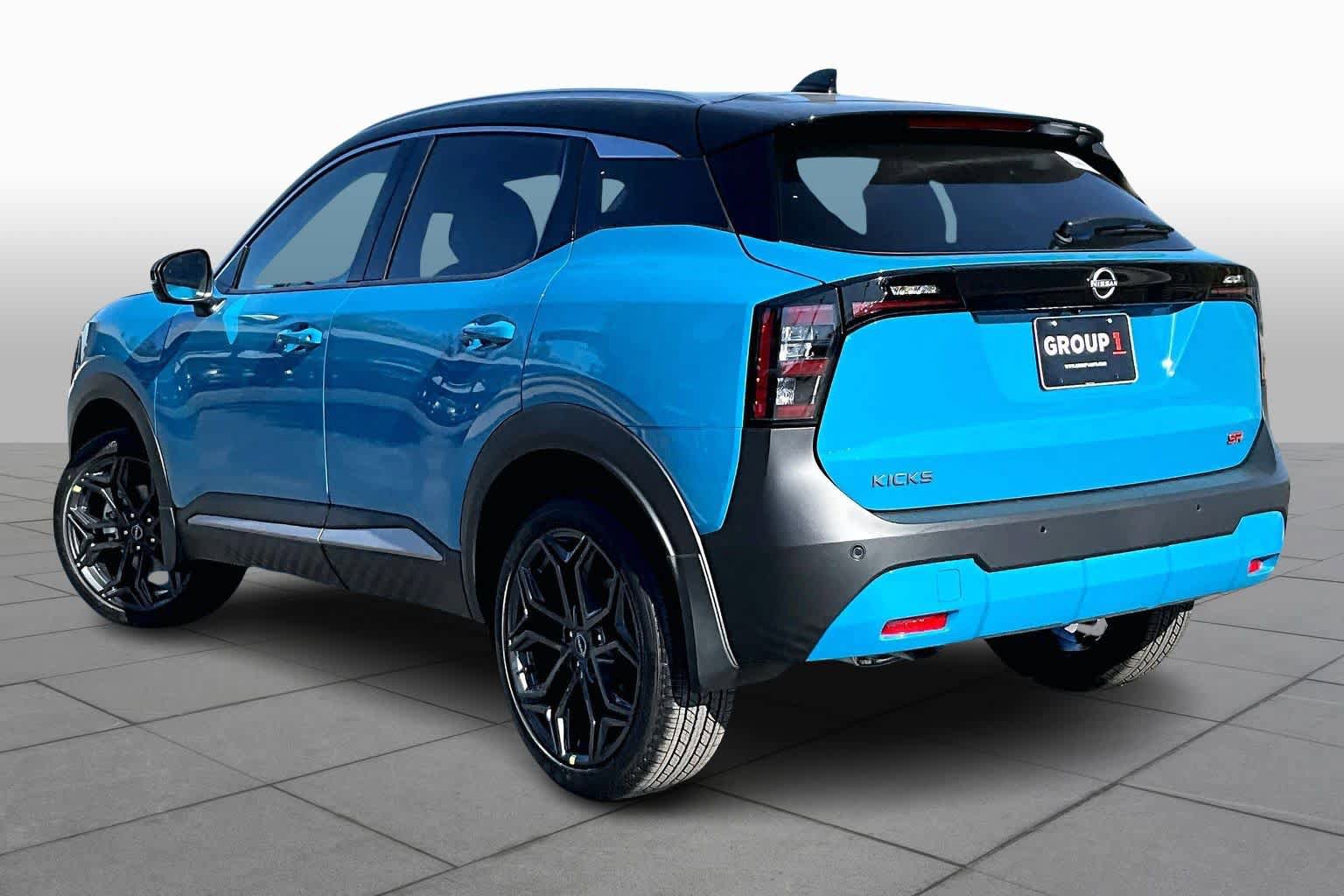 New 2026 Nissan Kicks SR image 12