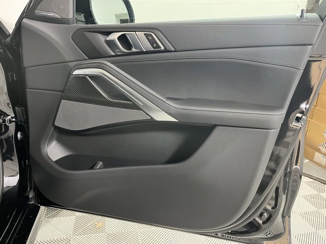 New 2026 BMW X6 M60i w/ Climate Comfort Package image 23