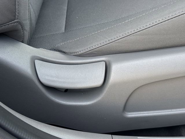 Used 2025 Hyundai Elantra SE image 25