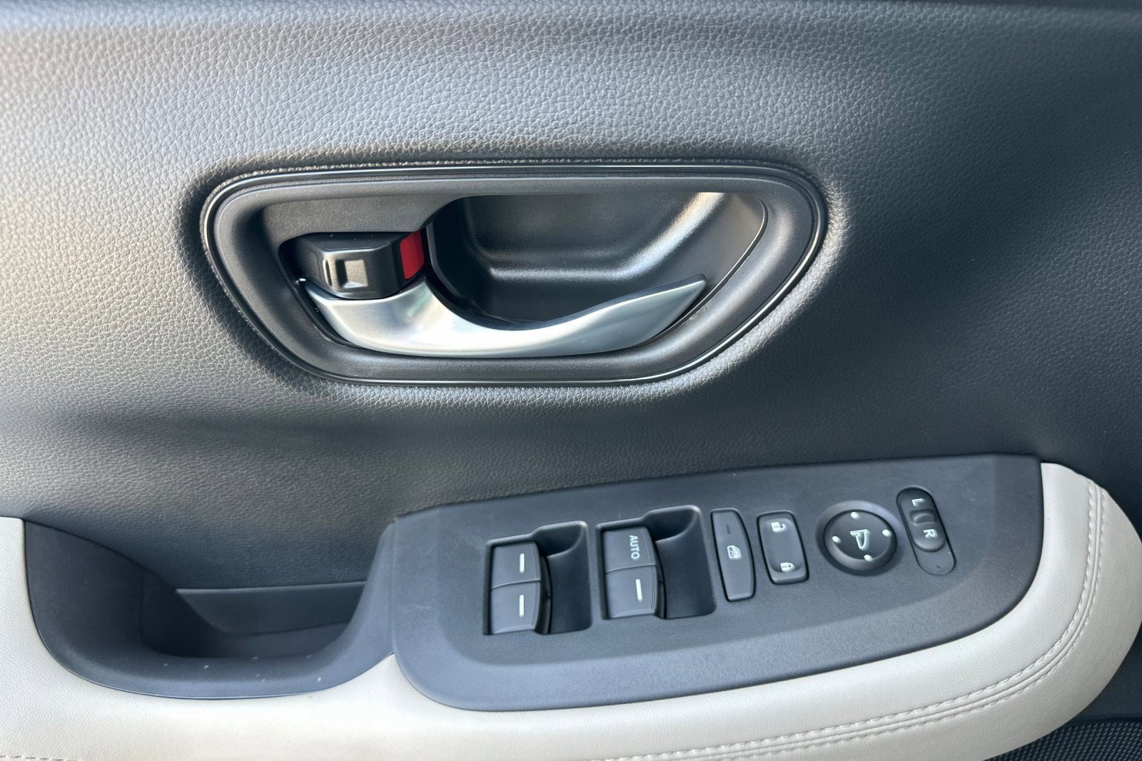 New 2026 Honda HR-V LX image 27