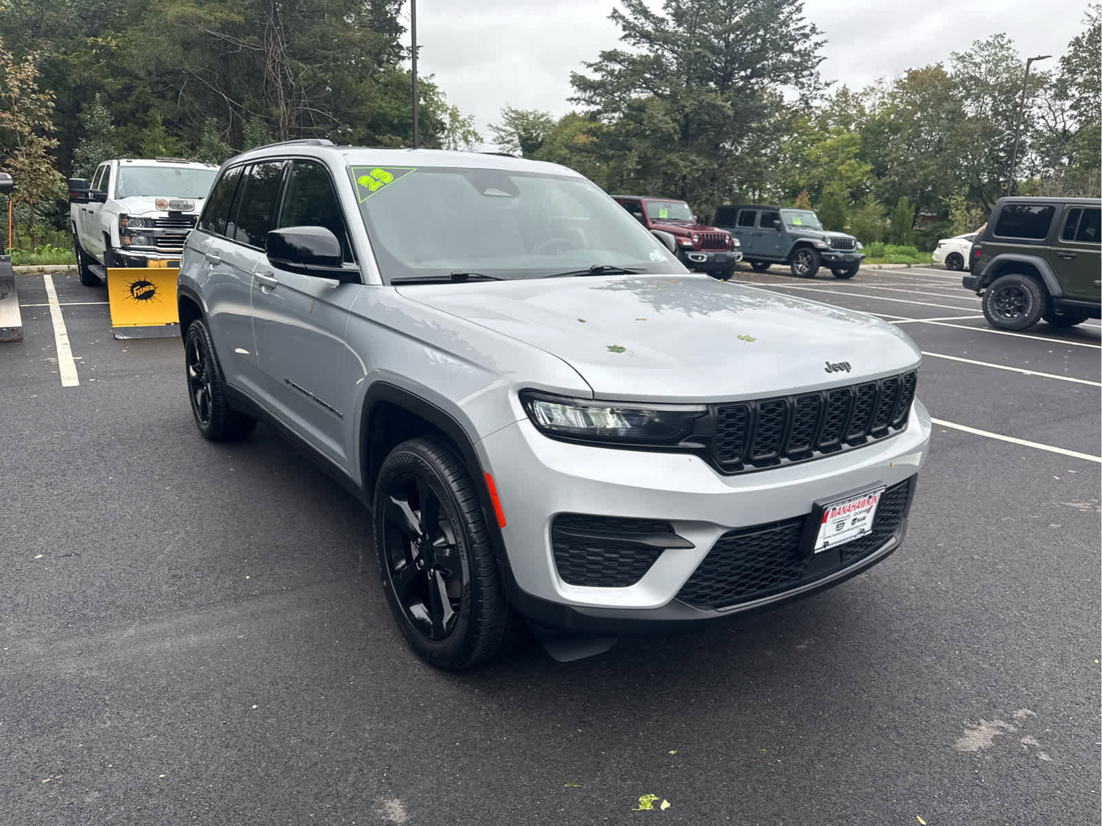 Certified 2023 Jeep Grand Cherokee Altitude image 3