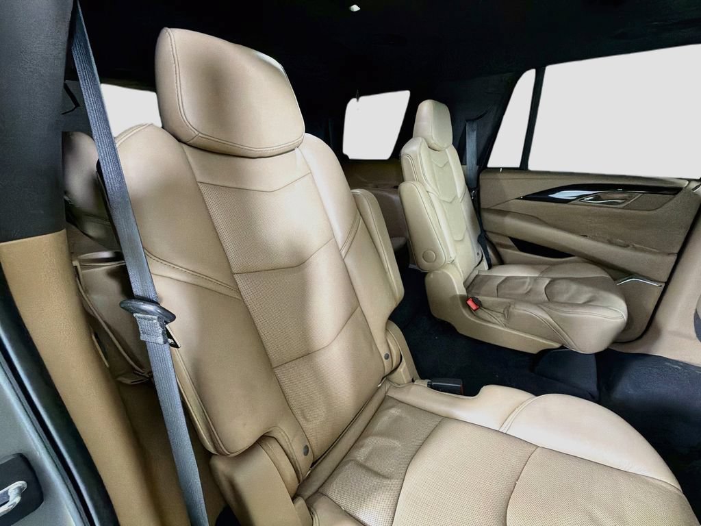 Used 2019 Cadillac Escalade Platinum AWD/4WD image 31