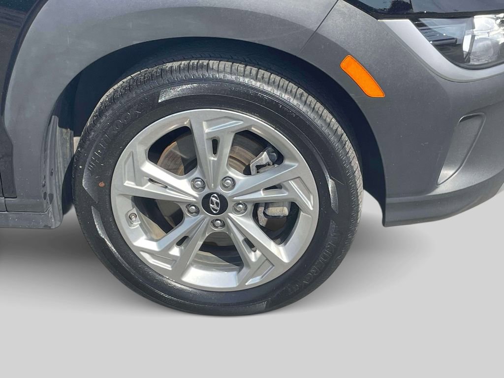 Used 2023 Hyundai Kona SEL image 8