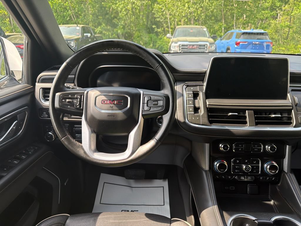 Certified 2023 GMC Yukon SLT w/ SLT Luxury Package AWD/4WD image 19