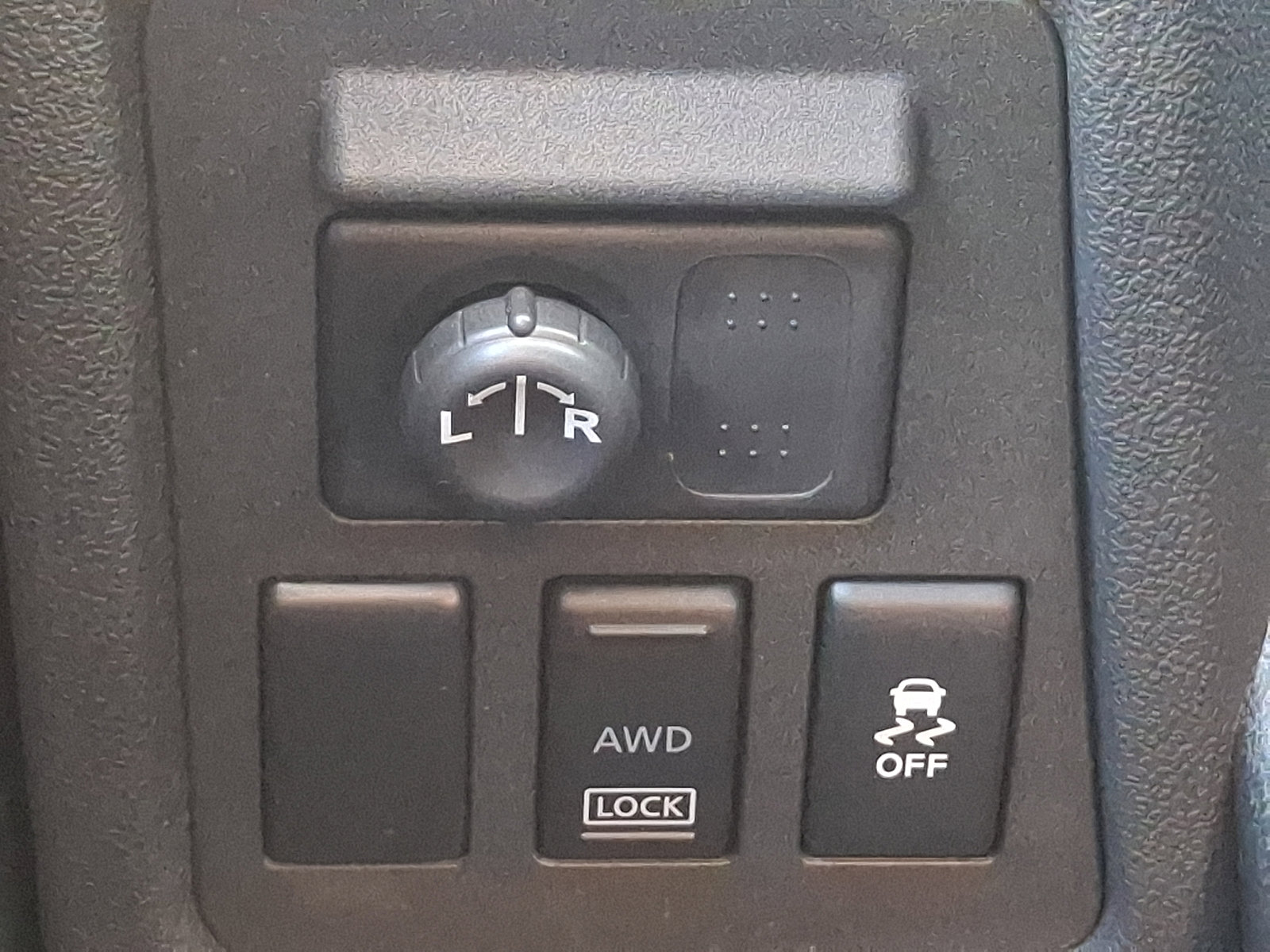 Used 2015 Nissan Rogue S w/ Convenience Package image 22