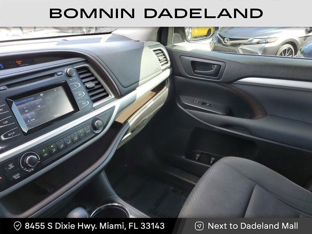 Used 2018 Toyota Highlander Plus image 21