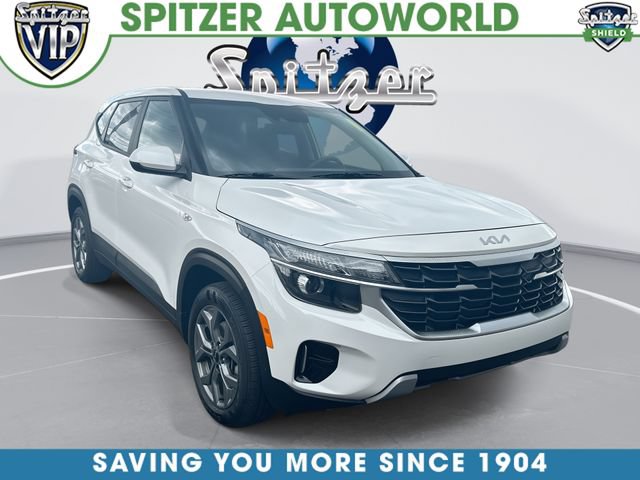 Used 2024 Kia Seltos LX AWD/4WD image 1