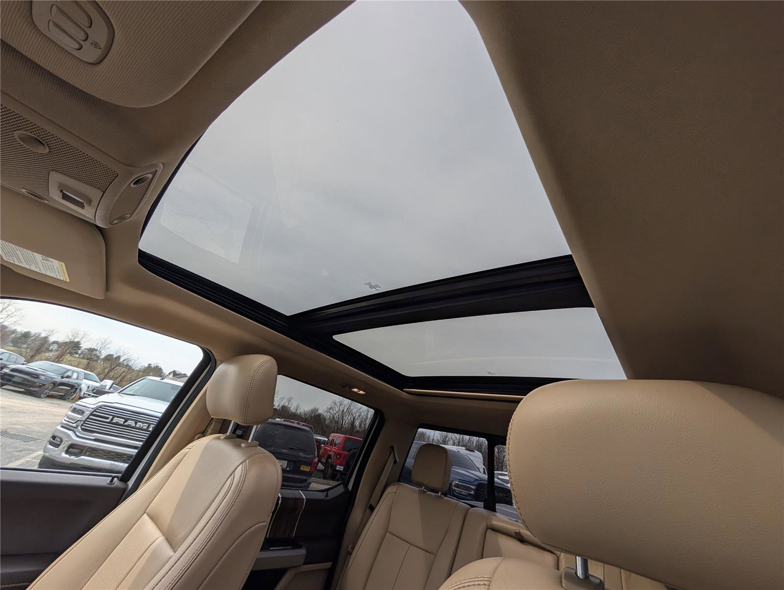 Used 2019 Ford F150 Lariat w/ Equipment Group 501A Mid image 28