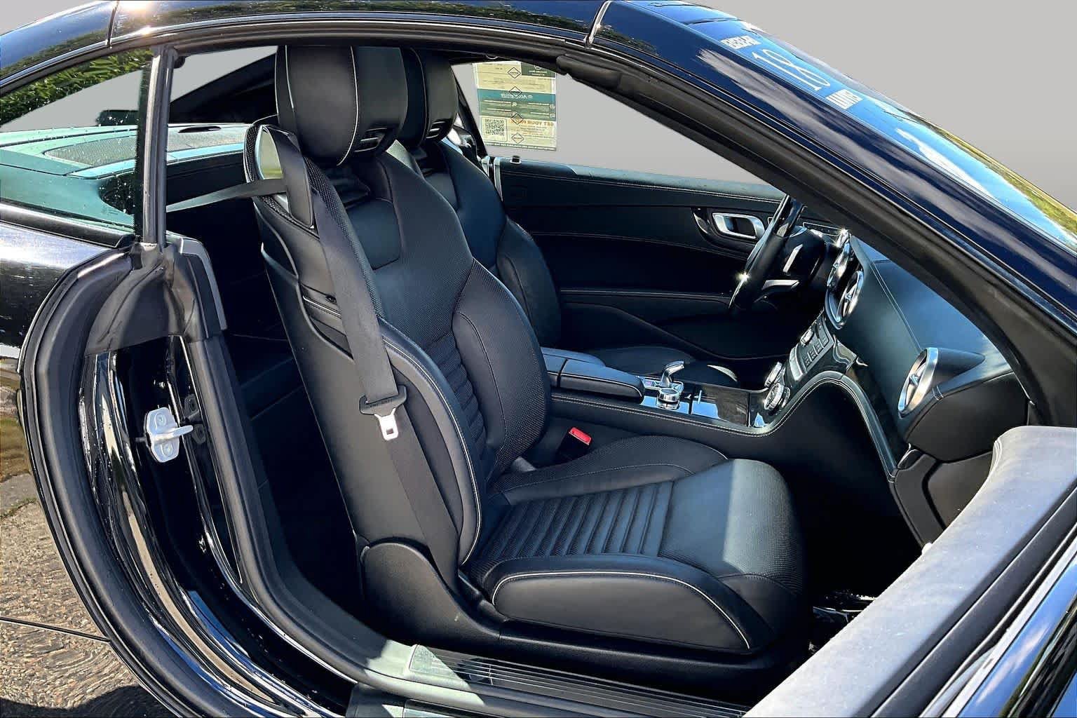 Used 2018 Mercedes-Benz SL 550 image 7