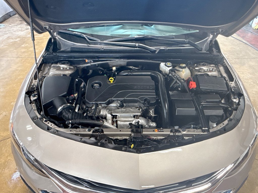 Used 2025 Chevrolet Malibu LT FWD image 29