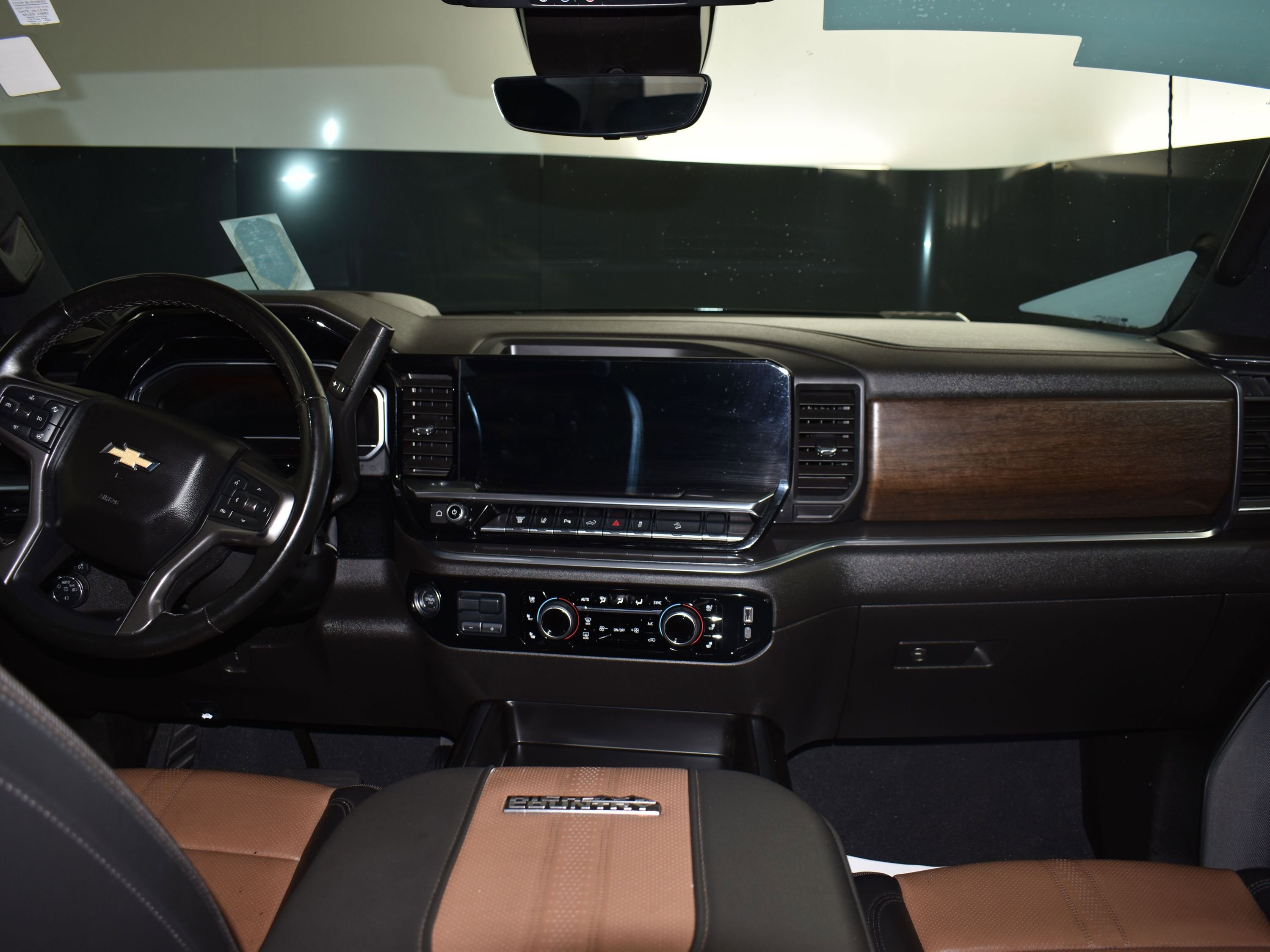 Used 2025 Chevrolet Silverado 2500 High Country w/ High Country Premium Package image 24