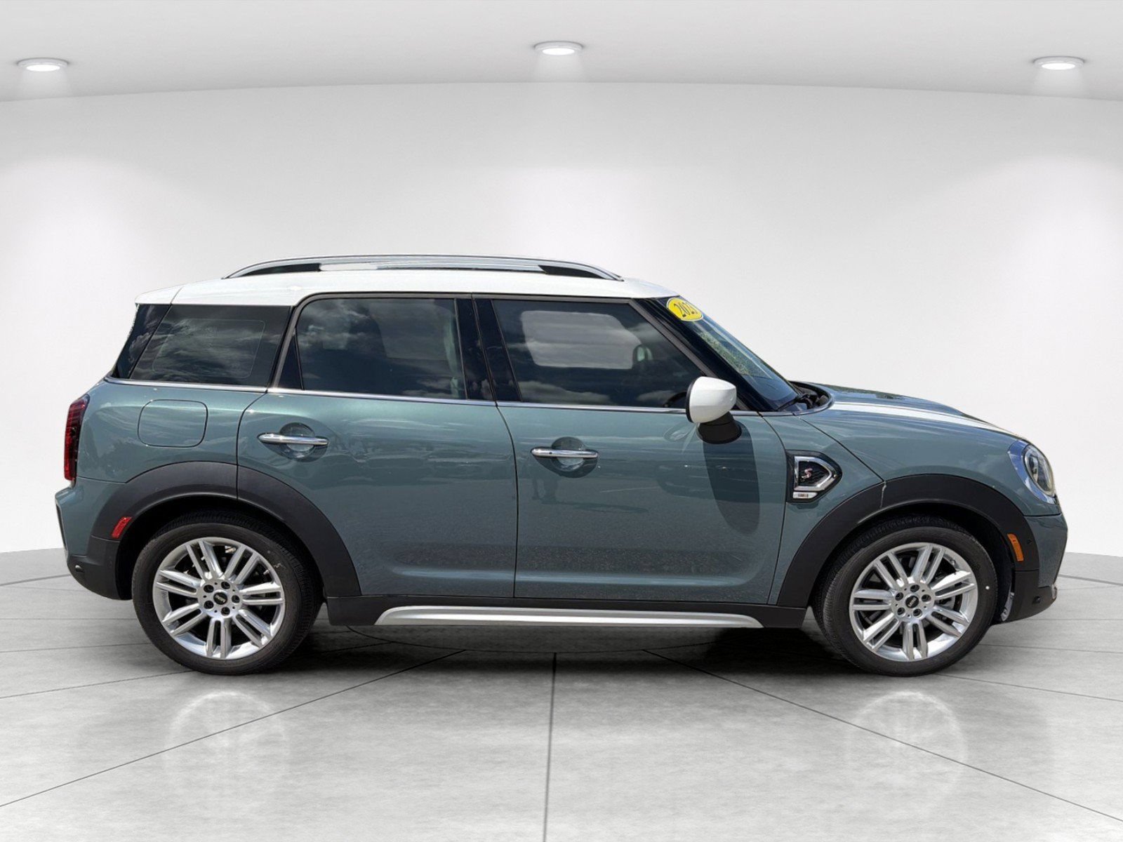 Used 2023 MINI Cooper Countryman S FWD image 3