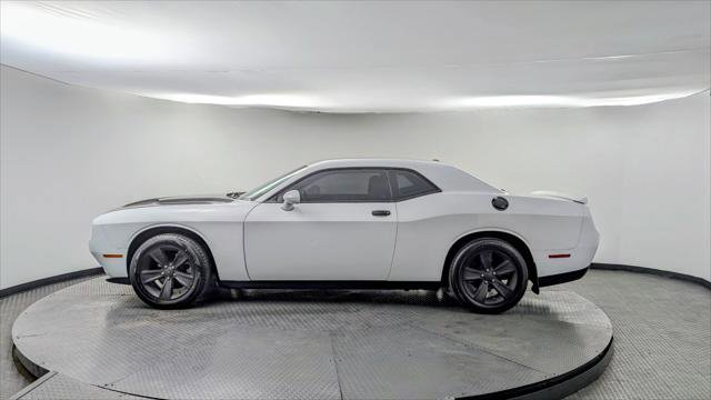 Used 2021 Dodge Challenger SXT image 3