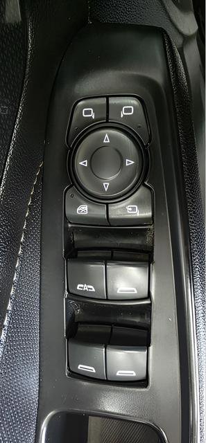 Used 2023 Chevrolet Traverse Premier w/ Redline Edition AWD/4WD image 14