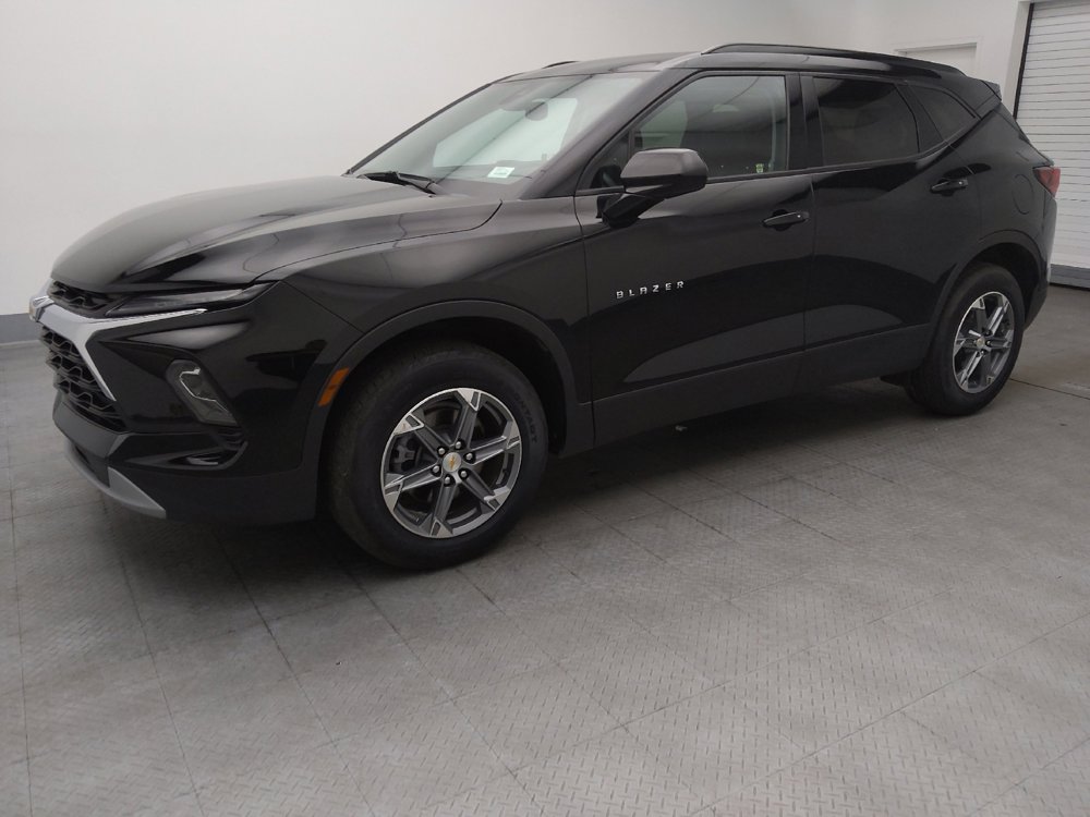 Used 2023 Chevrolet Blazer LT w/ Convenience Package image 2