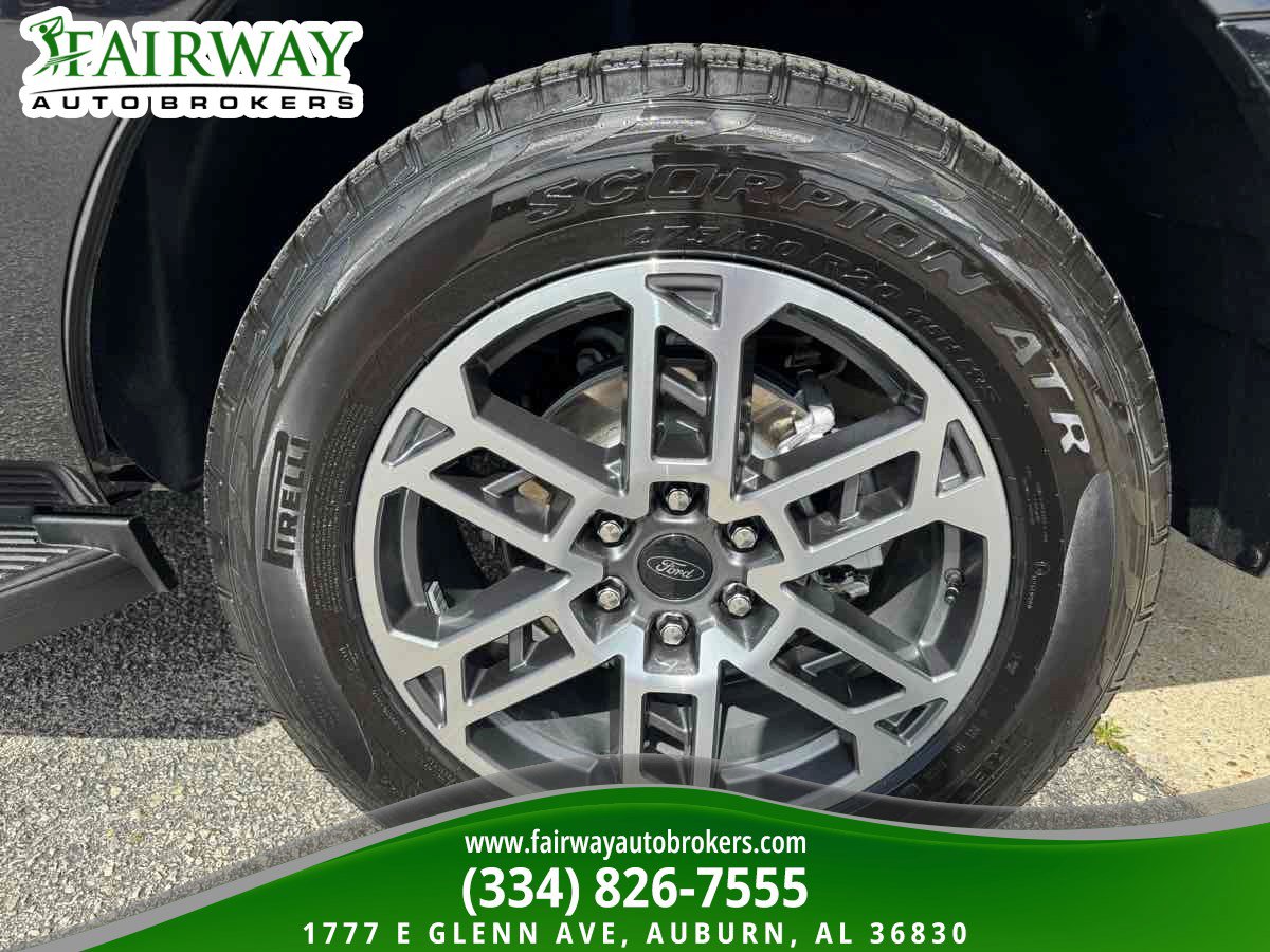 Used 2025 Ford Expedition Active image 35