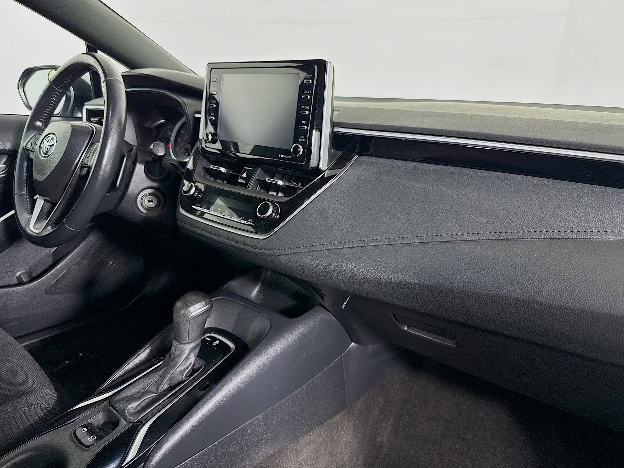 Used 2021 Toyota Corolla SE image 28