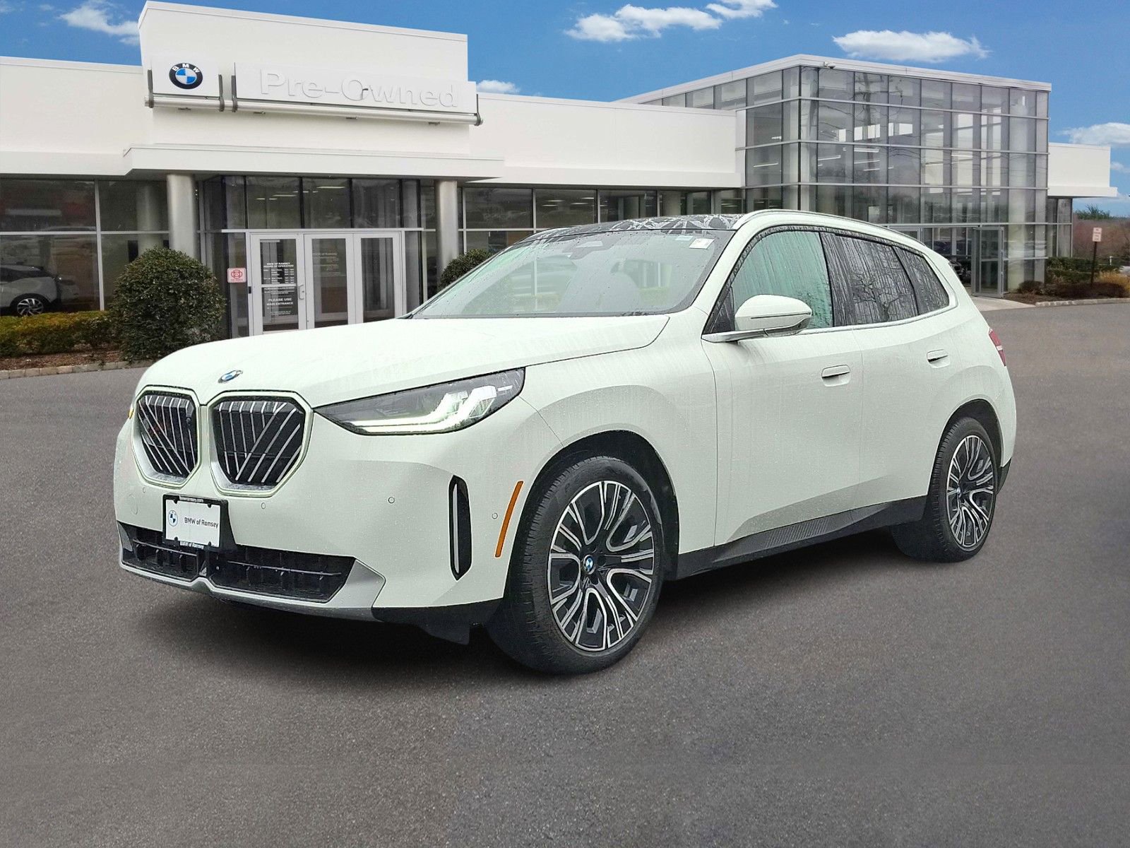 Used 2025 BMW X3 xDrive30i w/ Premium Package image 1