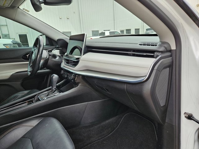 Used 2022 Jeep Compass Limited image 19