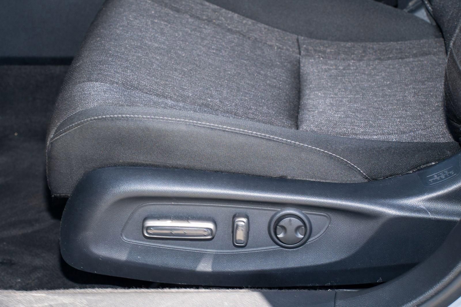 Certified 2025 Honda Accord SE image 30