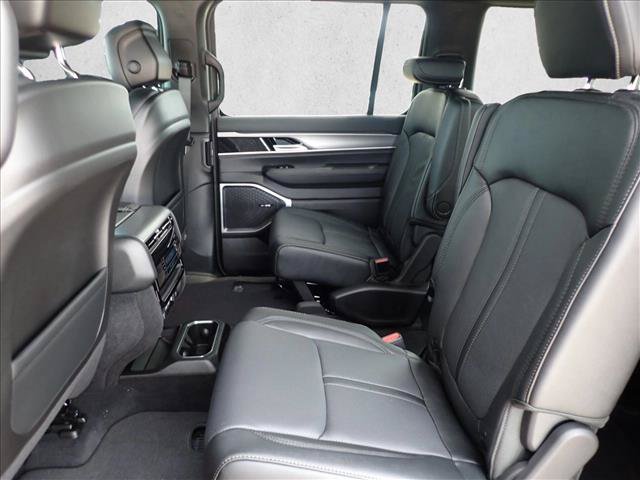 New 2026 Jeep Grand Wagoneer Limited AWD/4WD image 10
