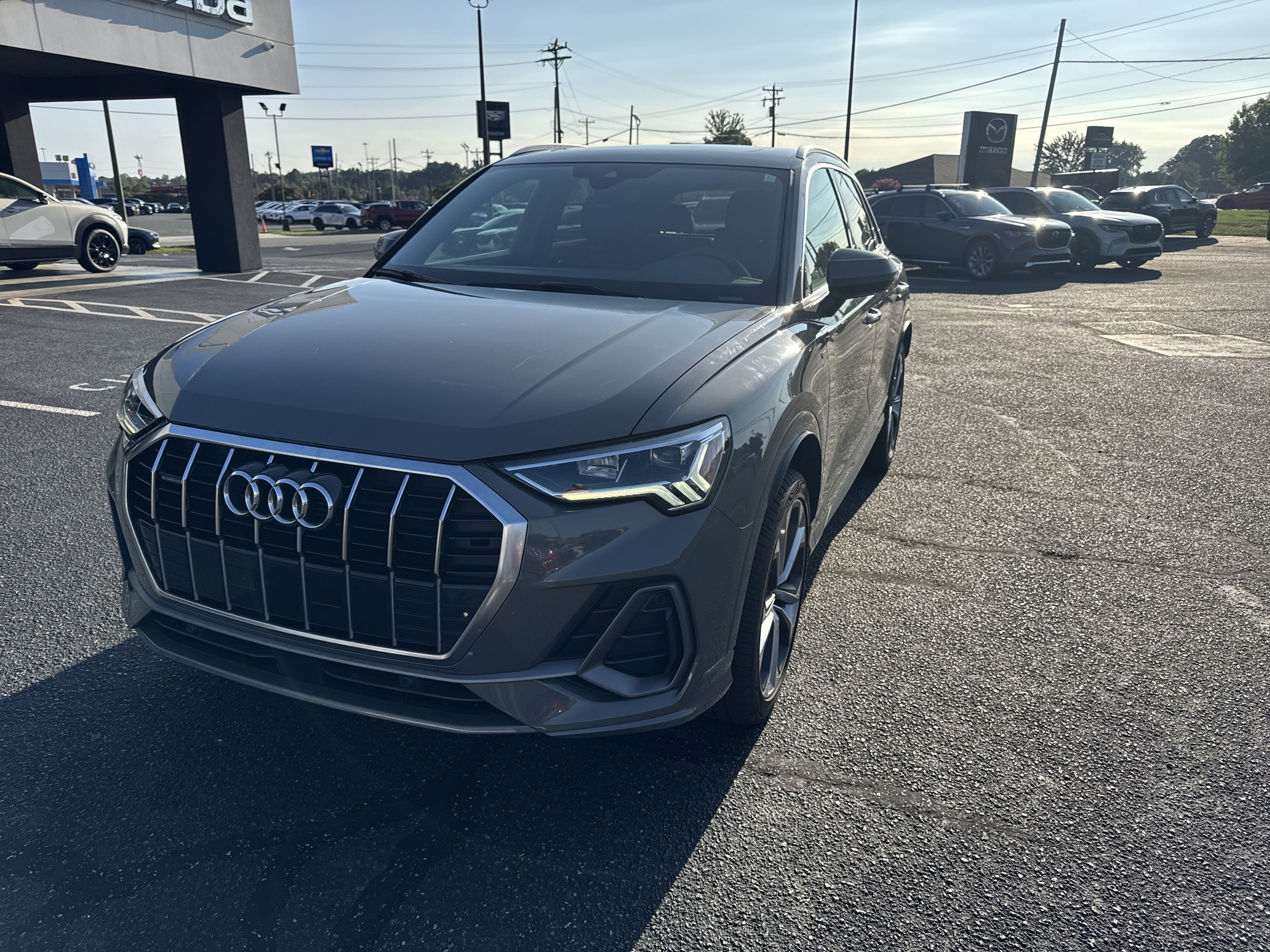 Used 2019 Audi Q3 2.0T Premium Plus AWD/4WD image 1