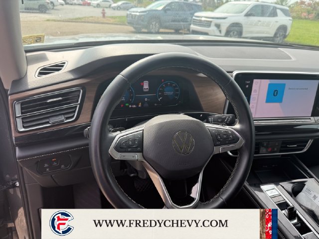 Used 2024 Volkswagen Atlas SE AWD/4WD image 12