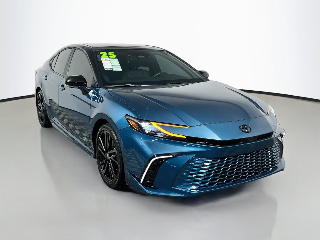 Used 2025 Toyota Camry XSE FWD image 1