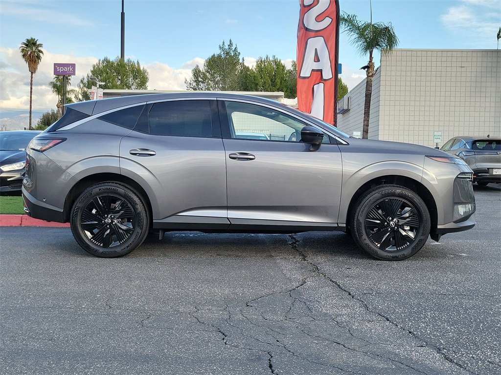 Certified 2025 Nissan Murano SV image 28