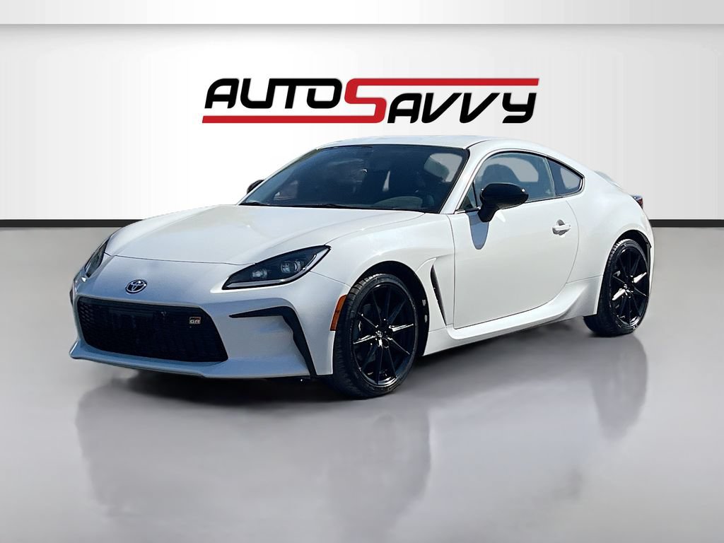 Used 2025 Toyota GR86 Premium w/ ALL Weather Mat Package (TMS) RWD image 3