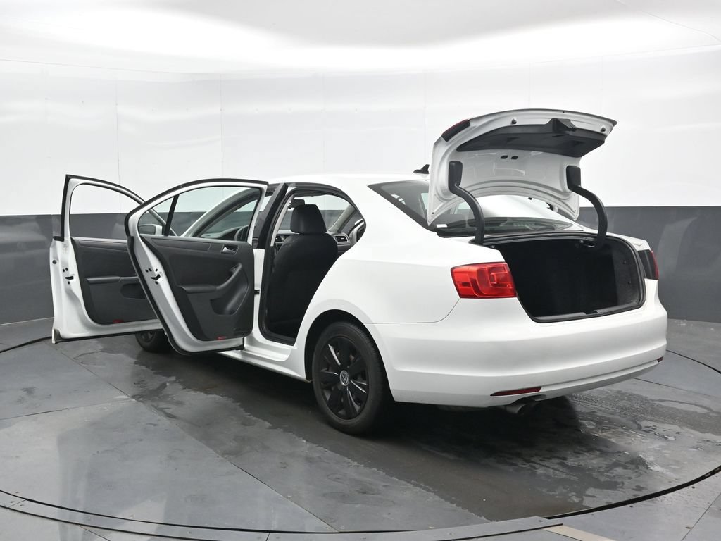 Used 2014 Volkswagen Jetta SE FWD image 38