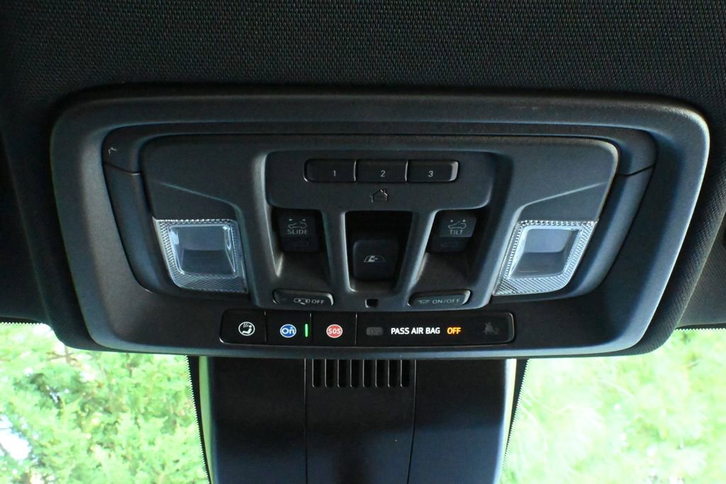 Used 2024 GMC Sierra 1500 AT4 w/ Technology Package image 21