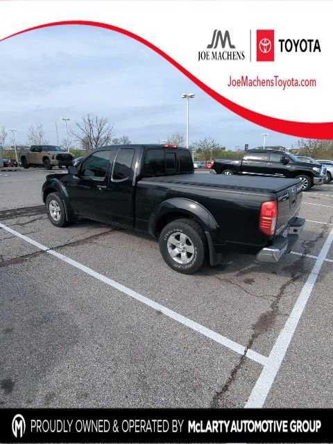 Used 2011 Nissan Frontier SV image 1