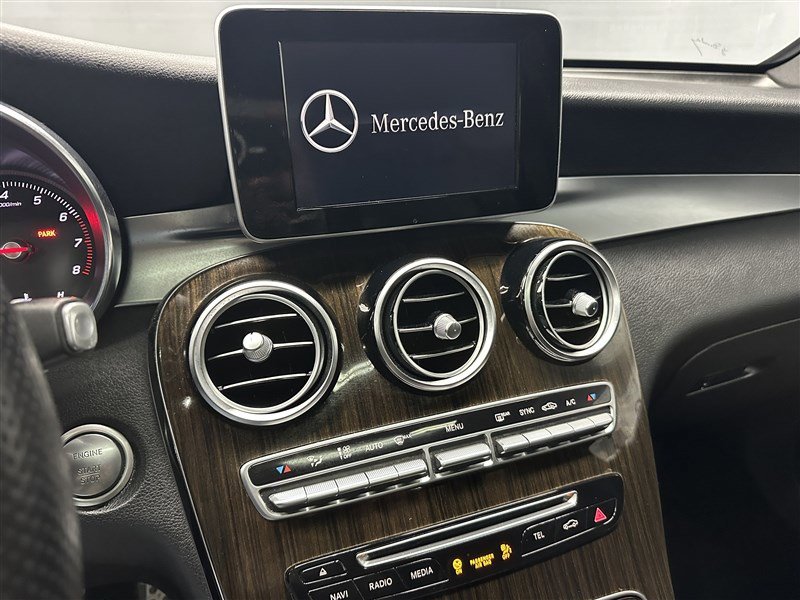 Used 2019 Mercedes-Benz GLC 300 4MATIC w/ AMG Line image 22
