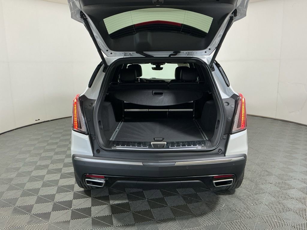 Used 2025 Cadillac XT5 Sportv w/ Technology Package AWD/4WD image 29