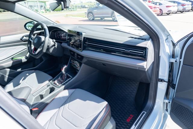 New 2026 Volkswagen Jetta GLI Autobahn FWD image 39