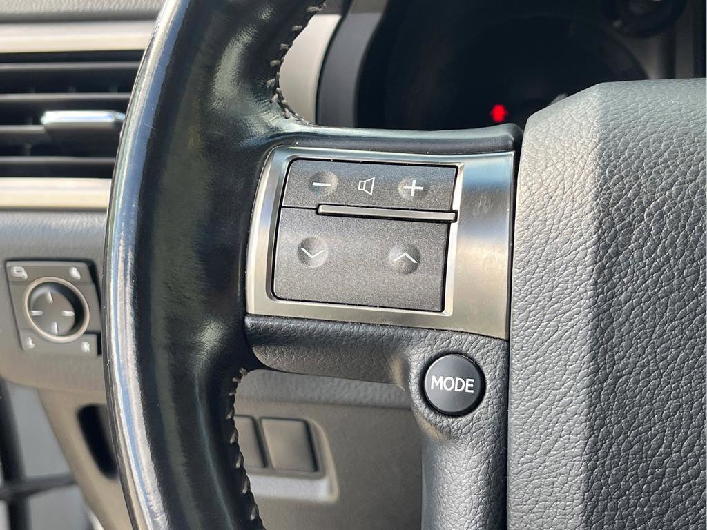 Used 2017 Lexus GX 460 Premium w/ Premium Package image 23