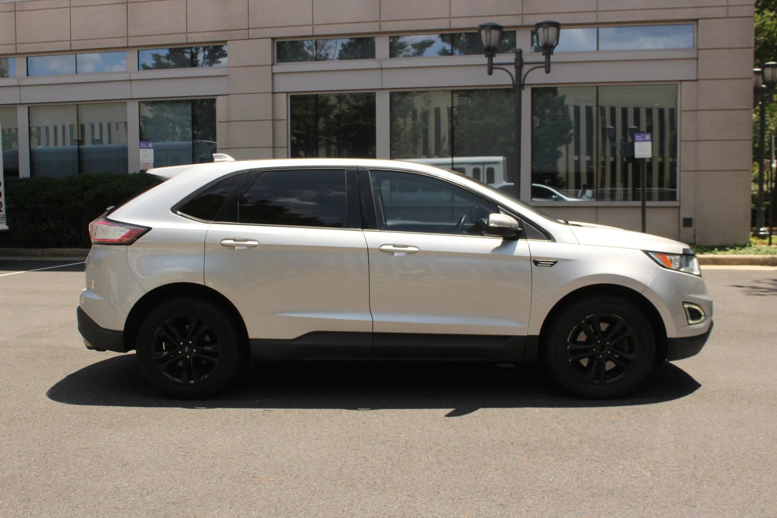 Used 2015 Ford Edge SEL w/ Equipment Group 201A AWD/4WD image 6