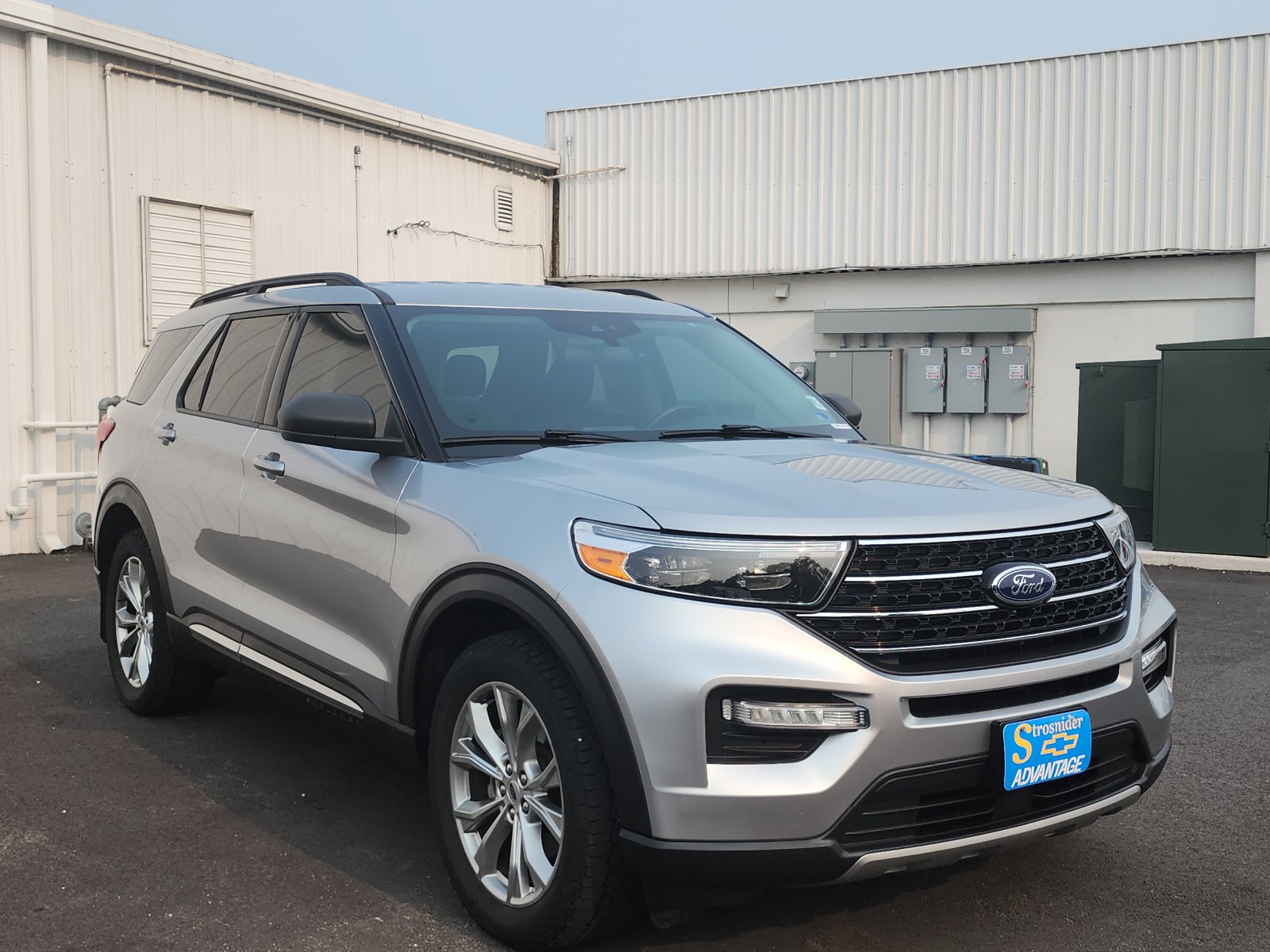 Used 2020 Ford Explorer XLT w/ Equipment Group 202A AWD/4WD image 7